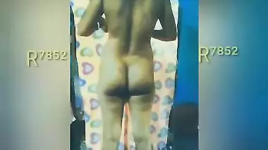 Bhabhi Getting Nude After Bath Infront Of Her Lover And Oil Massage