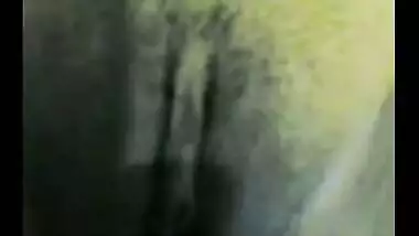 Desi Indian Girl Bindu Nude Showing her Pussy & Fucked By Lover Mms