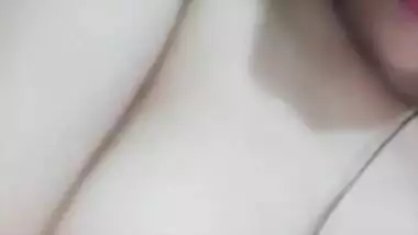 Today Exclusive- Horny Assami Girl Showing Her Boobs And Pussy On Video Call