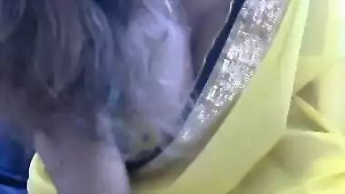 Desi webcam hottie receives money and flaunts big XXX melons for fans