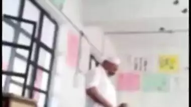 Old teacher fucked his student mom to help daughter! Desi MMS video