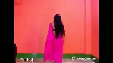 Amateur cam girl does a sexy dance for her fans on a romantic song