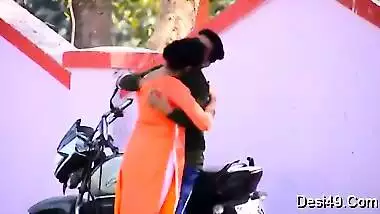 Guy thinks he is better than any porn actor so he will fuck Desi woman