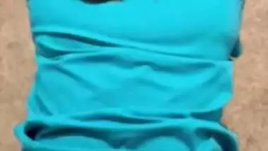 Las Vegas sperm bank nurse does anything to get the sample. Talks me through it and fucks at the end