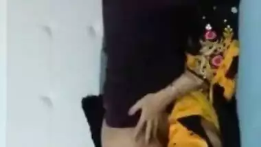 Excited Desi guy has passionate XXX chudai on floor with pretty Bhabhi