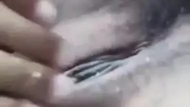 Cute virgin Desi XXX girl shows her teen boobs and pussy on cam