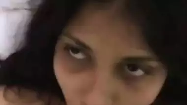 Srilankan girl moaning sex video with boyfriend in hotel