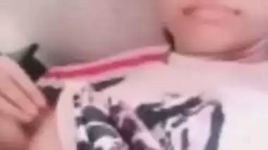 Young Desi XXX girl showing her sweet boobs on cam to her lover