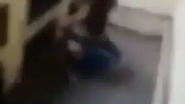 Outdoor xxx MMS of a college couple fucking behind the college