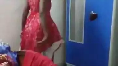 Swathi naidu bathing and wearing cloths record by lover new clip