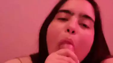 Goa slut gives a blowjob to her client in Indian xxx MMS