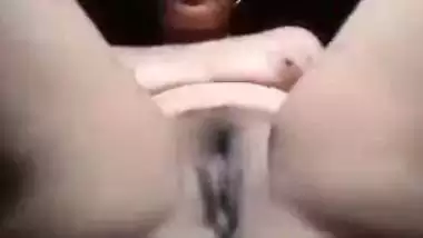 Aunty love muffins love tunnel show on selfie cam for her secret lover