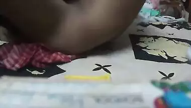 18 years desi girl sucking bf s cock licking cum and swallowing and peeing clip