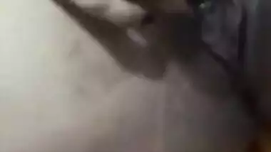 Naked Indian MILF prepares herself for sex by rubbing own XXX muff