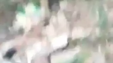 Desi randi shouts on another boy recording her while she fucking with one in bushes