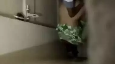 A couple of Desi perverts have sex in the toilet on hidden XXX cam