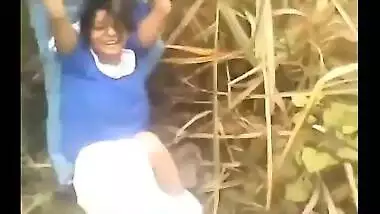 Kerala teen outdoor sex with lover turns her horny mms