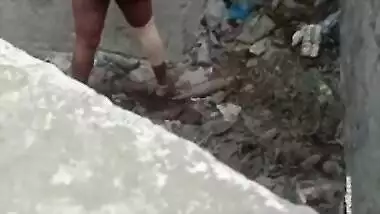 Caught lewd aunt for quick masturbating outdoor, scandal desi XXX mms