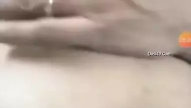 Today Exclusive- Desi Bhabhi Showing Her Boobs On Video Call Part 2