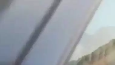 Voyeur catches mature Desi couple having XXX fuck car in the car