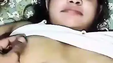 Lover presses his sleeping GF’s big boobs