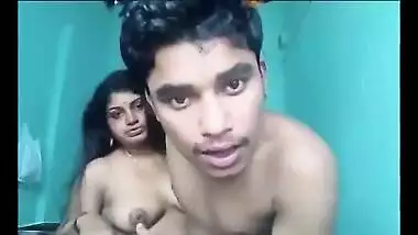 Yellow dress me mausi aur bhanje ke fuck ki Hindi blue film