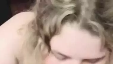 Min skolekammerat bad om at øve på min pik for en blowjob