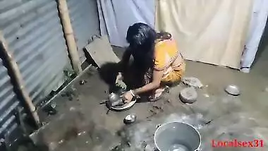 Desi man sees his cute wife and drills her XXX twat from behind