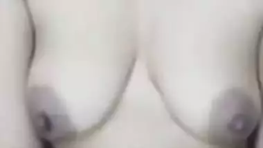 Stripchat young bhabhi showing topless body for money