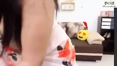 Hot Cam Show and Dance of Indian Big Tits Girl from Mumbai 1
