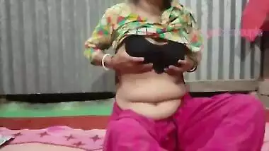 Beautiful Bengali Bhabhi Tumpa’s Boobs And Pussy Look Lund Will Be Candid