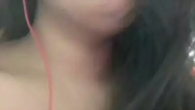 Today Exclusive- Sexy Desi Girl Showing Her Boobs And Pussy On Video Call
