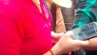 Madurai hot young girl wet chudi with boobs at public part:2