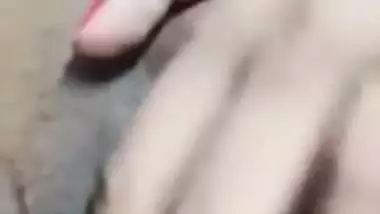Cute Desi XXX girl showing her teen boobs and pussy on video call