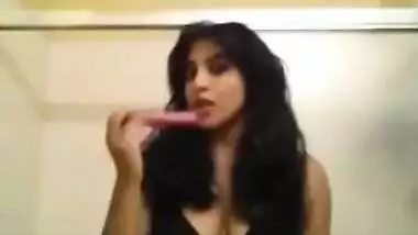 Beautiful Paki girl teases guys using sex toy in XXX solo video