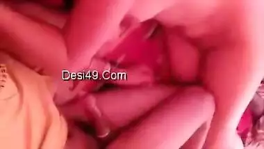 Exclusive- Desi Lover Romance And Bf Showing Her Gf Boobs And Pussy