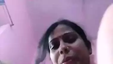 Indian woman is going to make XXX fans reach orgasms with her naked body