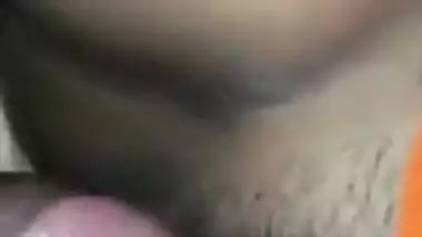Sexy Desi wife sucks XXX dick and has her pussy drilled in MMS clip