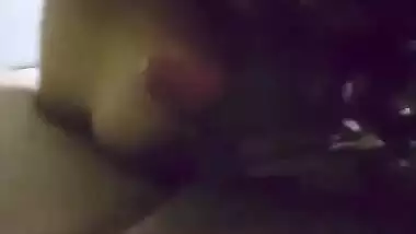Indian whore with huge tits is good at giving oral sex