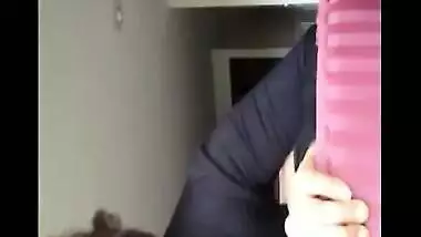 Sexy NRI Woman Gives Outstanding Oral sex To Her Desi Boyfriend