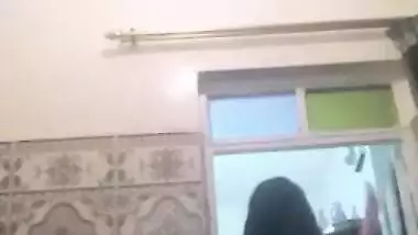 Desi possessor of succulent titties performs a porn dance on webcam