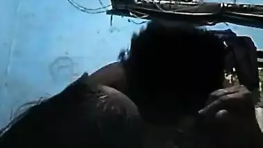 Insistent Desi guy lures wife into spontaneous XXX chudai on floor