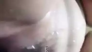 Man quickly set camera on to spy on Indian girlfriend washing XXX body