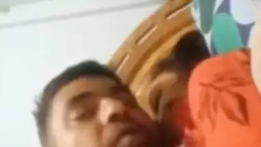 Bangladeshi Desi XXX wife gets her boobs sucked by her neighbour MMS