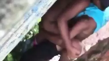 Village voyeur caught on mms video of Desi lovers caught fucking outdoor