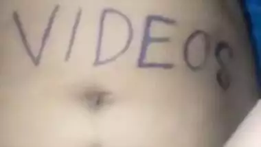 Amateur pornographer films Desi wife's naked body for XXX site