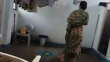 Desi is caught on the XXX camera exposing her sex boobies in bathroom