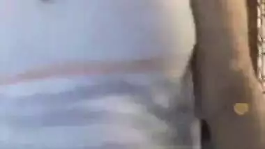 Hot desi indian bhabi shaking her sexi ass &boobs on bigo live...2