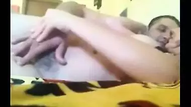 Indian straight sex mms of Nasik couple cam sex for first time