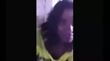Free Indian porn of college girl gives blowjob to her senior